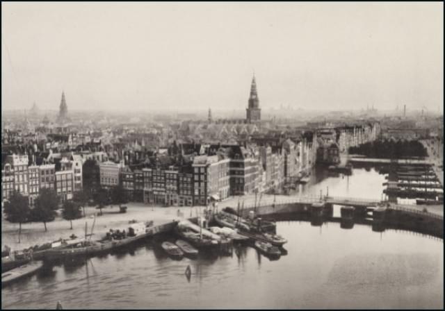 Panorama van het Damrak, Stadsarchief Amsterdam
