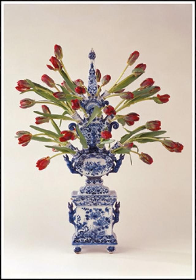 Tulip vase, Delft Earthenware